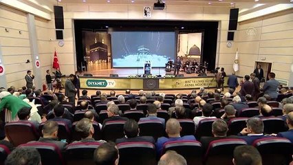 Erbaş: "2023 yılında Hac için ilk defa kayıt yaptıracak olan veya kayıtlarında güncelleme yaptırmak isteyen vatandaşlarımız bu işlemlerini 5-26 Ocak...