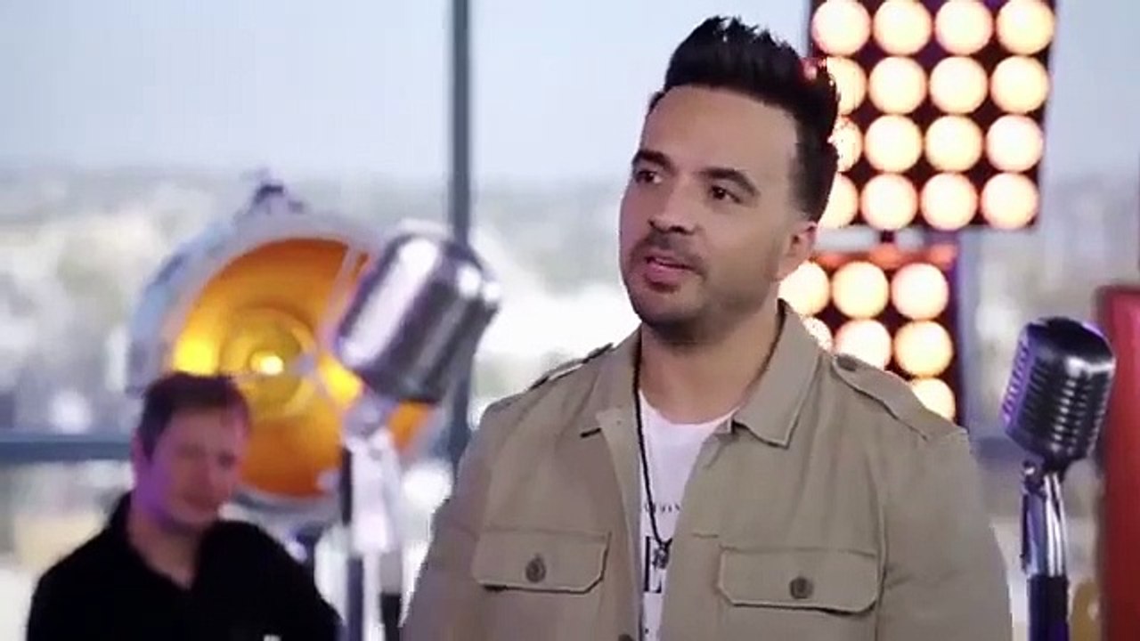 American Idol - Se16 - Ep10 - Top 24 Celebrity Duets (1) HD Watch