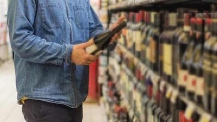 Saat 22'den sonra alkol satanlara verilen cezaya büyük zam! Dükkanı satsalar ödeyemezler