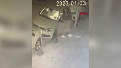 KÜÇÜKÇEKMECE'DE ÇALINAN OTOMOBİLİ SULTANGAZİDE YAKILDI, ESKİ EŞ İDDİASI