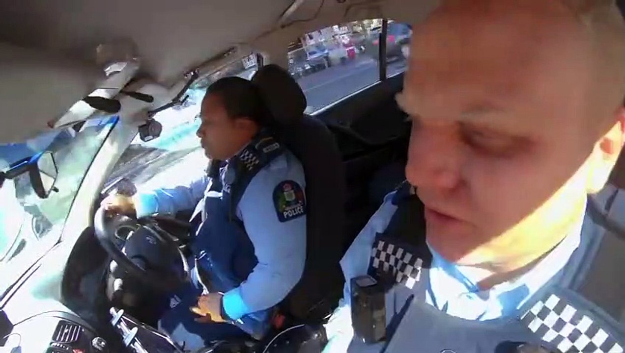 Wellington Paranormal - Se1 - Ep06 - Zombie Cops HD Watch