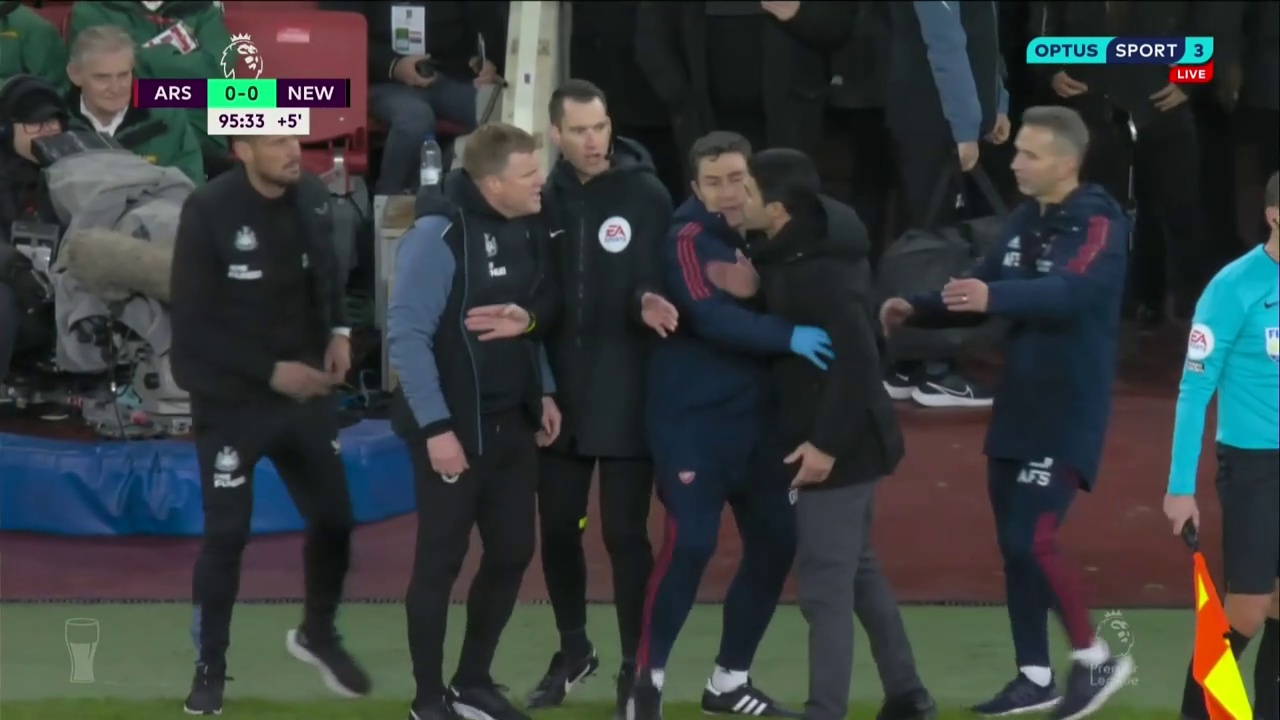 Tempers flare as Arsenal are held by Newcastle