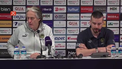 Jorge Jesus: "Bu saha şartları utanç verici."