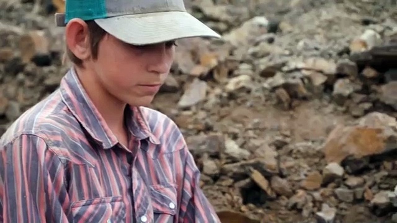 Dino Hunters - Se2 - Ep02 HD Watch