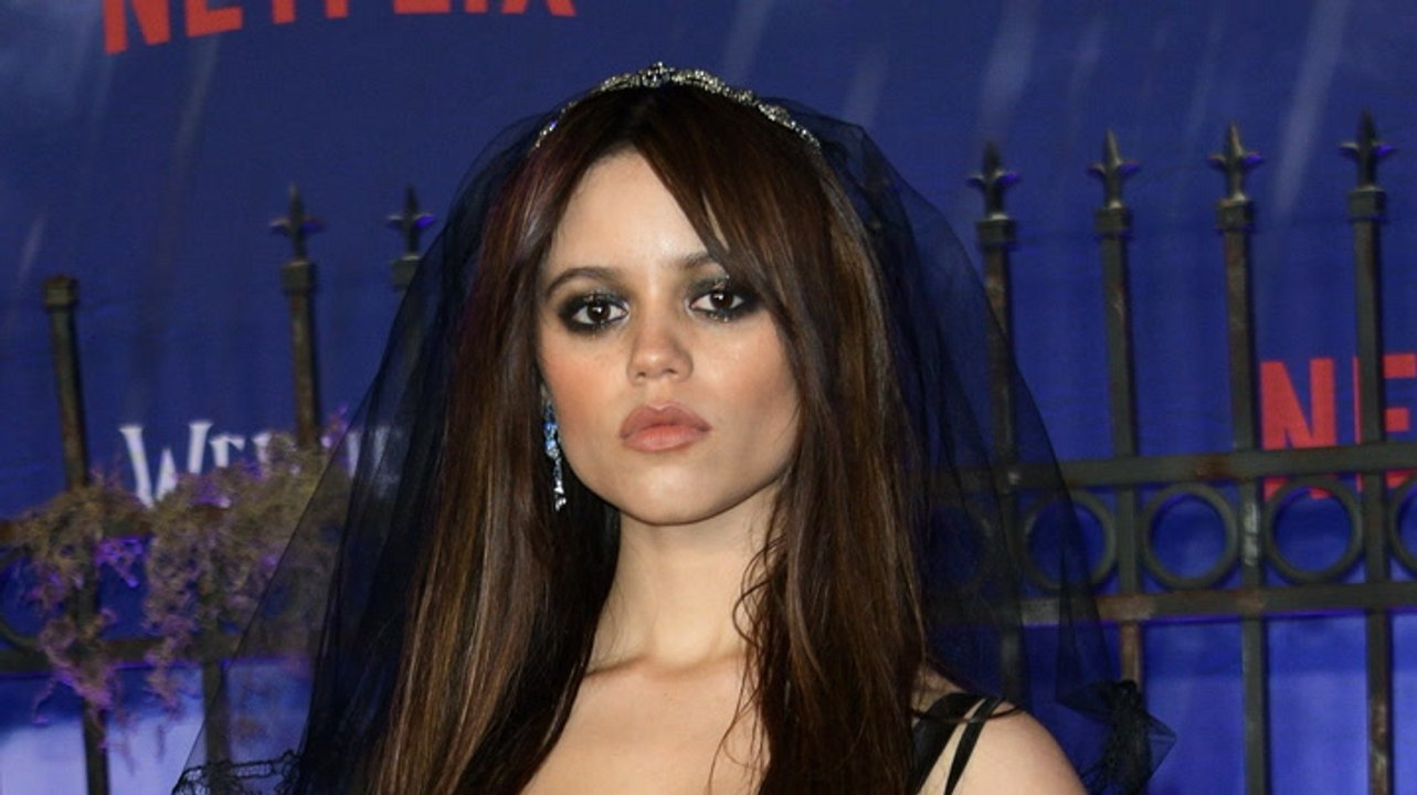 „Wednesday“: Jenna Ortega weigerte sich, DIESEN Satz zu sagen