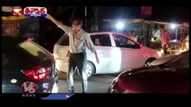 Viral Video _ Producer Suresh Babu Clears Traffic At Film Nagar _ V6 Teenmaar