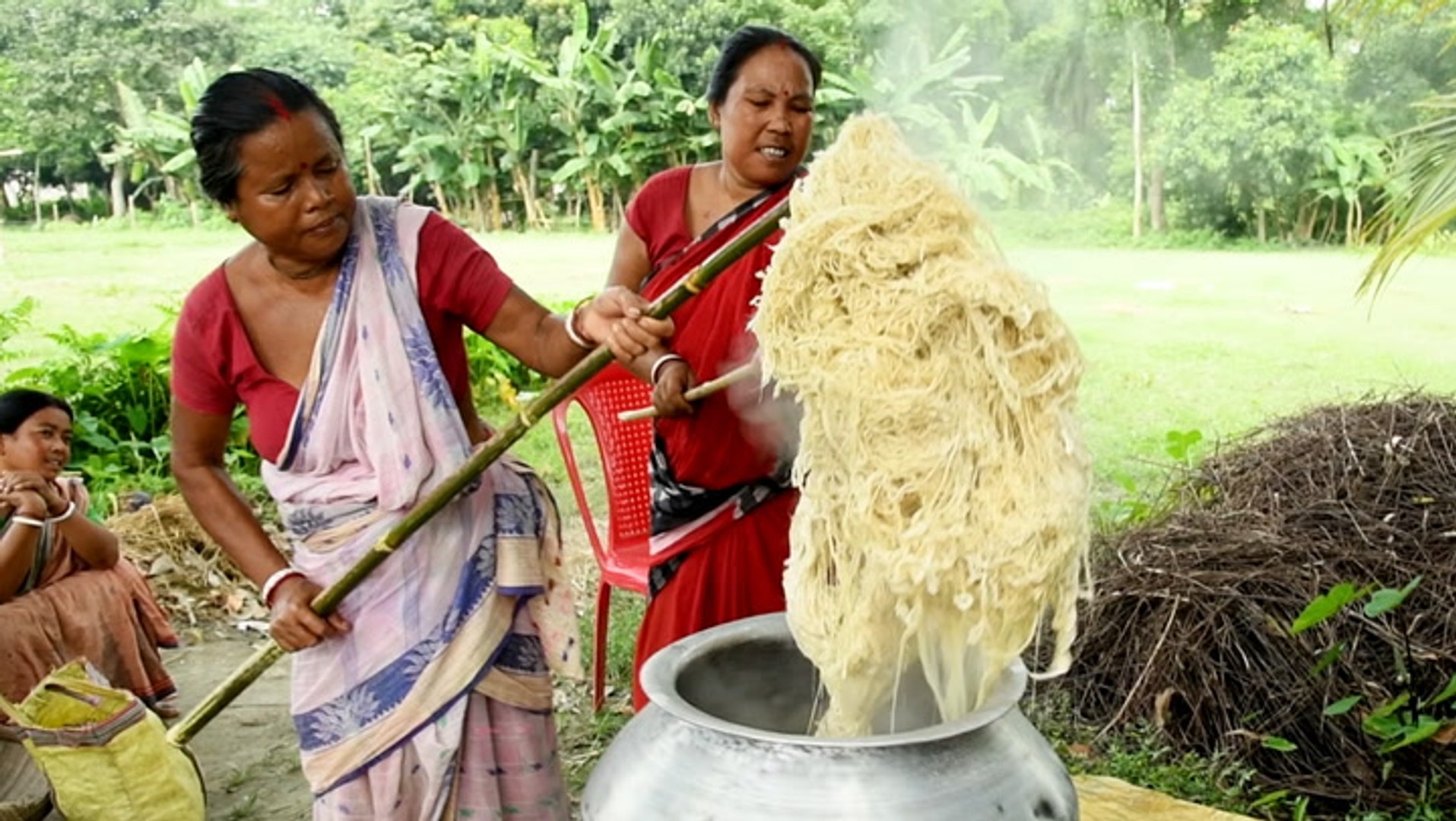 jute-weaving-sustained-generations-of-women-in-india-now-they-are