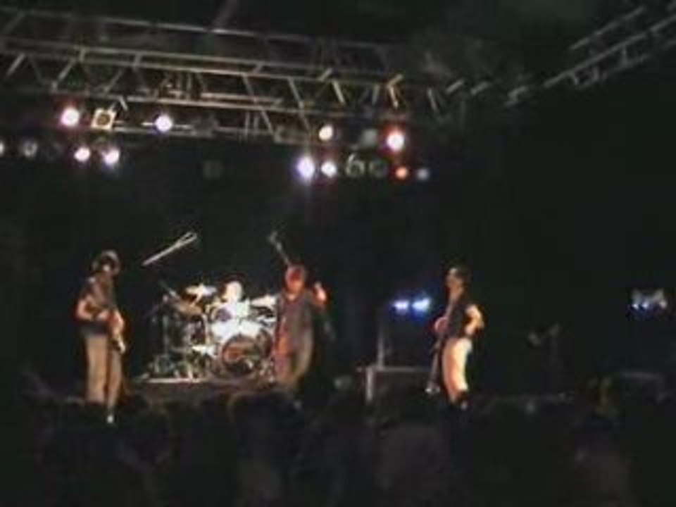 The Klones - Havana Café - Solo Batterie + Guitar Play