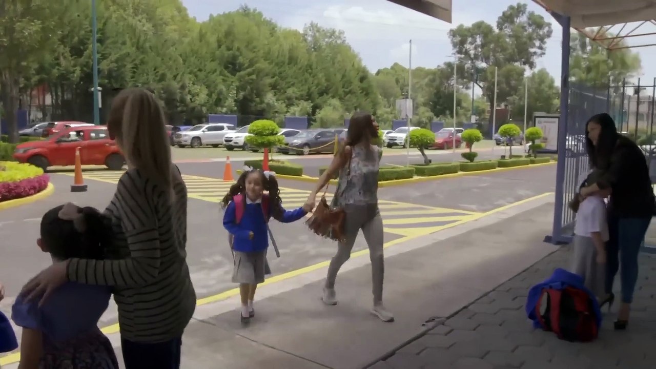 Solecito sufre acoso por parte de sus compañeros - La Rosa de Guadalupe 1-4 - Fiesta de cumpleaños