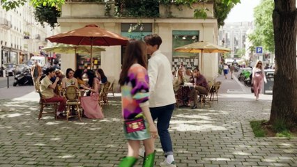 EMILY IN PARIS S03 - Bloopers, Gag Reel (2022)