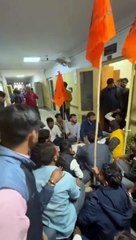 धरने पर बैठे शिक्षकों के समर्थन में एबीवीपी ने किया प्रदर्शन