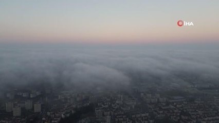 Beylikdüzü'nde mest eden sis bulutları böyle görüntülendi