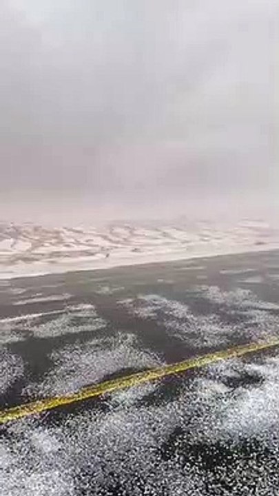 لوحة فنية اجتذبت هواة الطقس والرحلات البرية.. ب...