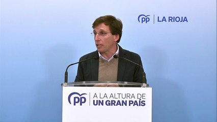 El alcalde Almeida alerta del peligro de Sánchez: "Nunca hemos estado tan al borde del precipicio"
