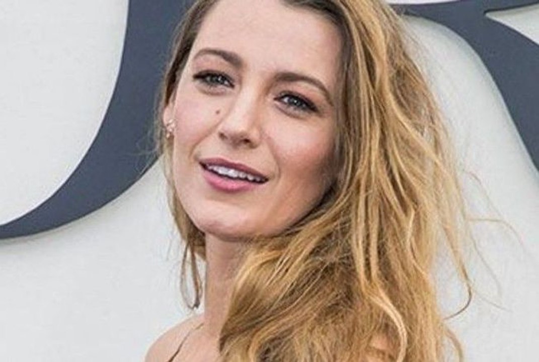 Blake Lively, enceinte de son 4e enfant, a posté une photo hilarante de son baby bump