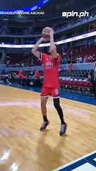 The night looks exciting as Jeremiah Gray heats up his handles ahead of Game 3 