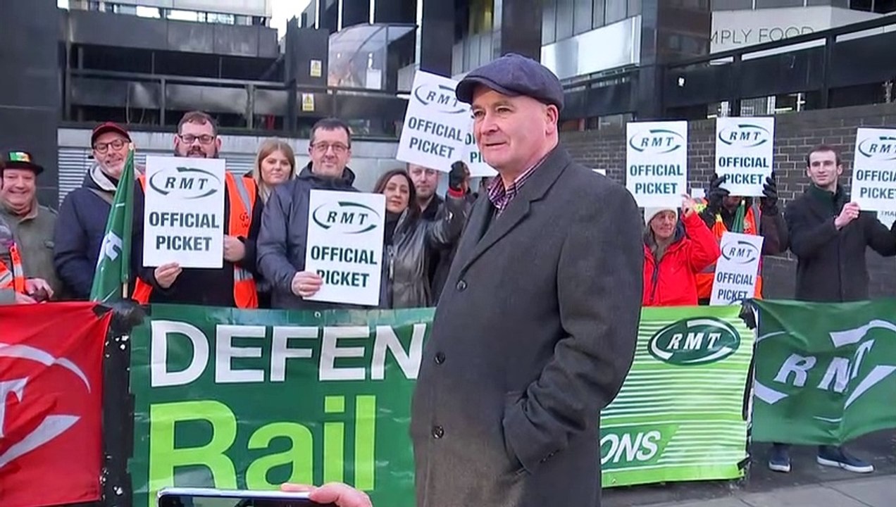 Train strikes Mick Lynch joins Euston station picket line video Dailymotion
