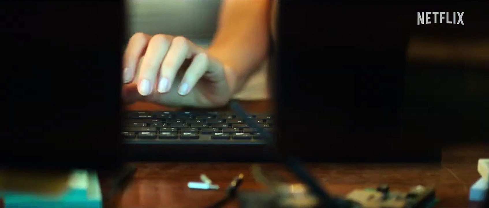 Un oeil indiscret - saison 1 Bande-annonce VO