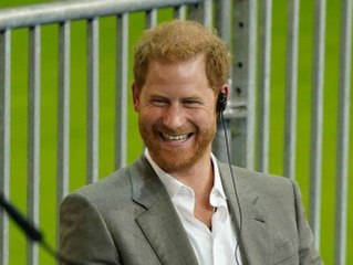 Le prince Harry raconte en détails sa toute première relation  avec une fille plus âgée...