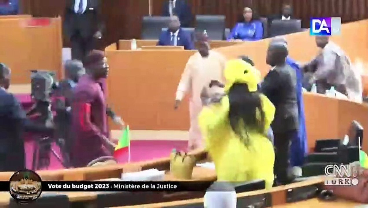 Hamile vekile tokata hapis
