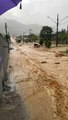 Ruas viram rios em Benedito Novo após mais um temporal