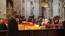 Ratzinger, terzo e ultimo giorno per l'omaggio al Papa emerito