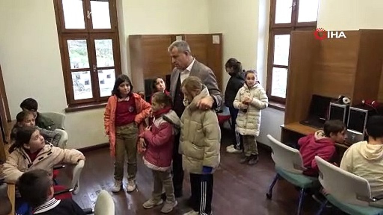 Şişede durduğu gibi durmuyor! Yine alkol yine d...