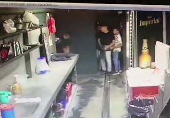 Sacado y con hambre de sangre: así sacaban a Thomsen del boliche, minutos antes de asesinar a Fernando