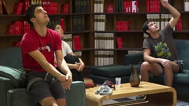 A Paris, les salles privées d'escalade, premières de cordée pour doper le secteur