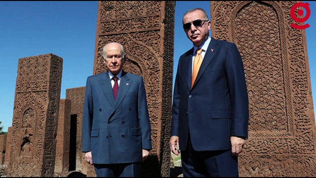 Bahçeli görüşmesi sonrası Saray'da toplantı: Seçim tarihi netleşti, Erdoğan'dan kurmaylarına ilk tur talimatı