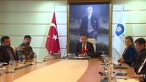 Büyükşehir Belediye Başkanı Böcek'ten başpehlivan Şimşek'e destek
