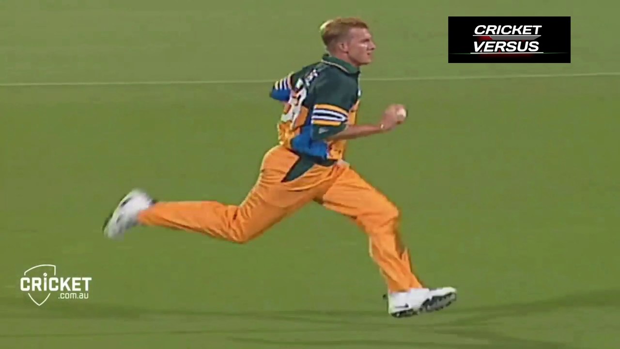 Brett Lee  Unplayable Bowling vs Shoaib Akthar Unplayable Bowling
