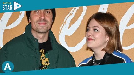 Louane stylée en veste de biker : look remarqué avec son compagnon, sortie complice pour Cet été-là