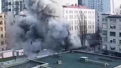 Moment Russian airstrike hits Kyiv arts centre, shattering glass next to civilian