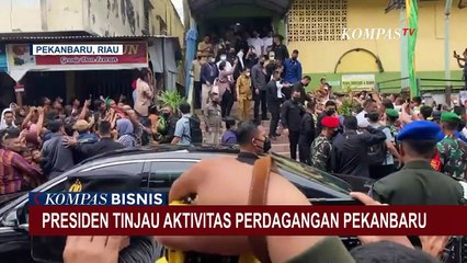 Membeludak! Ribuan Warga Riau Antusias Temui Presiden Jokowi di Pasar Bawah