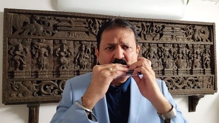 Descargar video: Chain se hum ko kabhi-Film Pran Jaye Per Vachan Na Jaye 1974 on Harmonica Live Performance by Mukund Kamdar