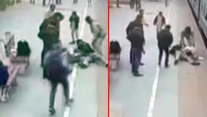 Pakistan'da trene binmeye çalışan bir kişi ölümden son anda döndü