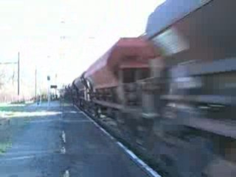 croisement entre un TER et un FRET