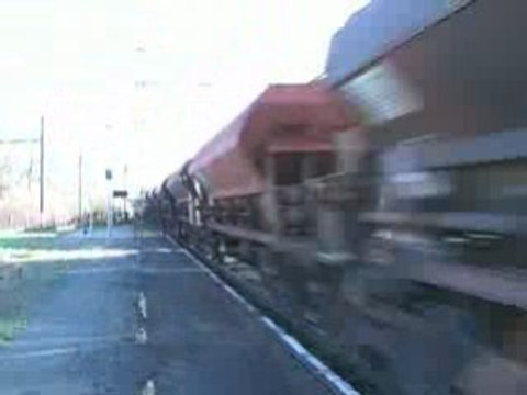 croisement entre un TER et un FRET