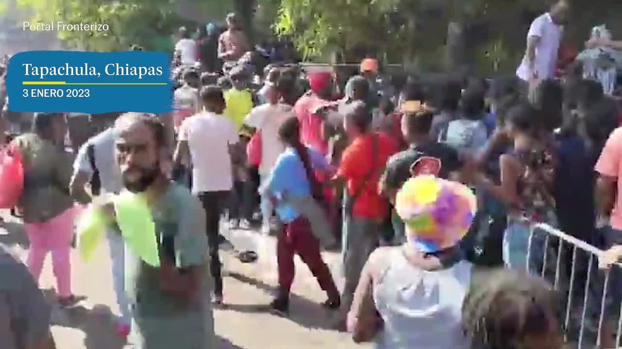 Miles de migrantes entran por la fuerza a la Comar