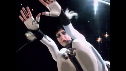 SIOUXSIE & THE BANSHEES