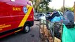 Coletor de recicláveis com carrinho acoplado em moto sofre acidente de trânsito no Centro