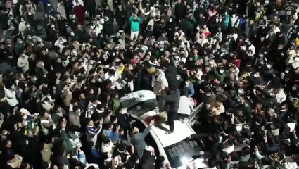 Locals attack police car while defying New Year fireworks ban in China