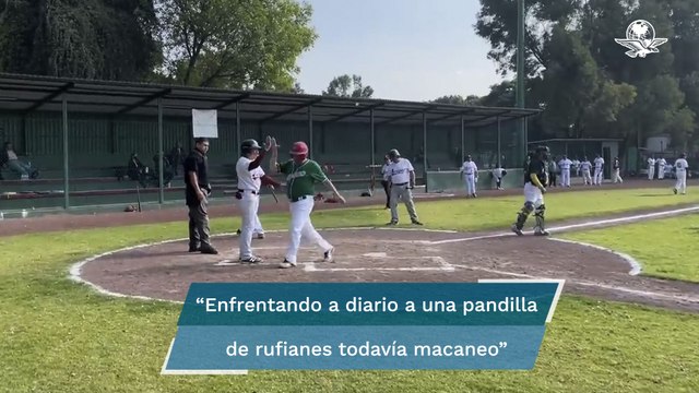López Obrador presume su primer partido de beisbol de 2023