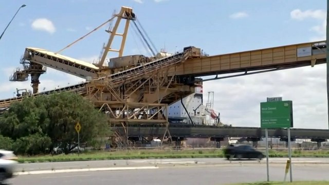 Beijing begins lifting sanctions on Australian coal