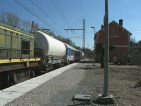 train desherbeur en action