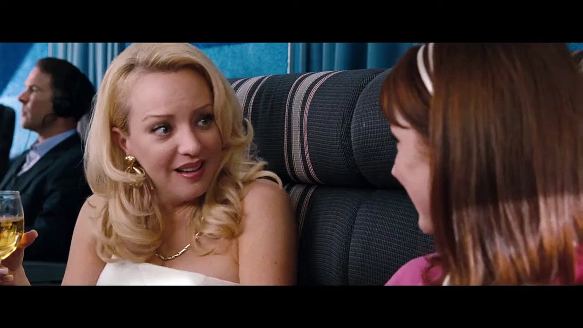 Bridesmaids Kristen Wiig Freaks Out on the Plane, image size:1920x1080