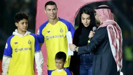 Ronaldo, Arapça konuşamayınca sevgilisinin tavrı Suudi Arabistan'da taraftarları ayağa kaldırdı