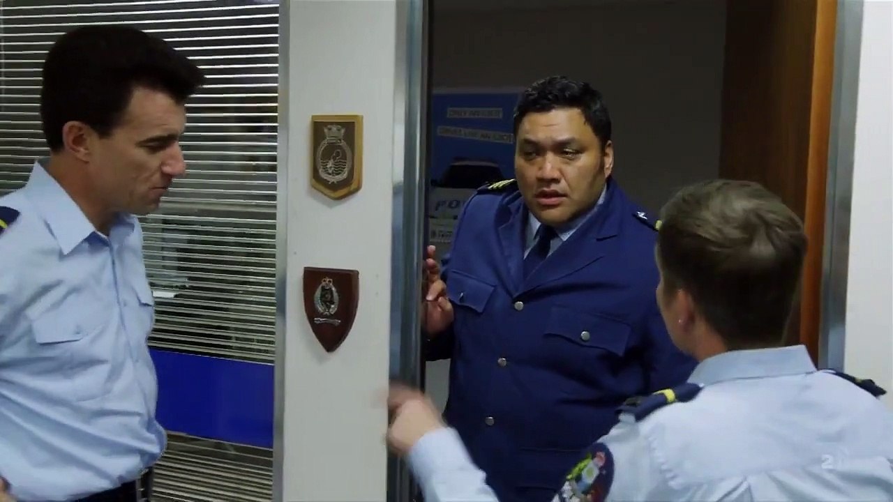 Wellington paranormal - se2 - ep03 hd watch