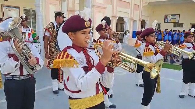 video : साठ साल से कभी परेड से बाहर नहीं हुआ यह बैंड, आप भी सुनें मधुर धुन